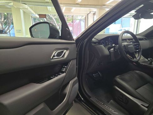 New 2026 Land Rover Range Rover Velar Dynamic SE image 19