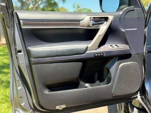 Used 2021 Lexus GX 460 Premium AWD/4WD image 17