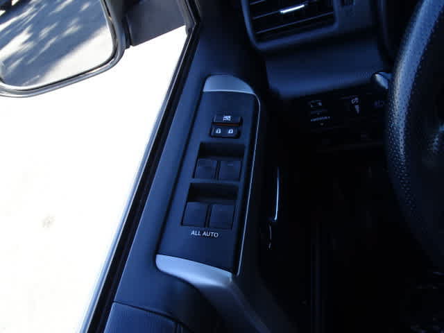 Used 2023 Toyota 4Runner SR5 Premium w/ Moonroof Package AWD/4WD image 39