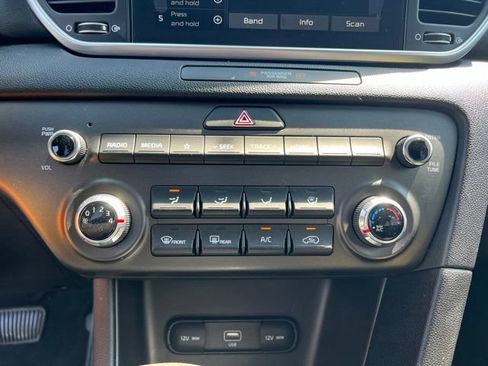 Used 2020 Kia Sportage LX FWD image 19