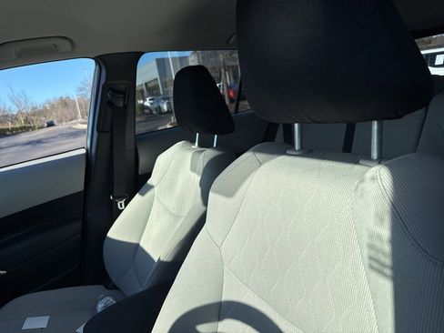 Used 2023 Toyota Corolla Cross L image 8