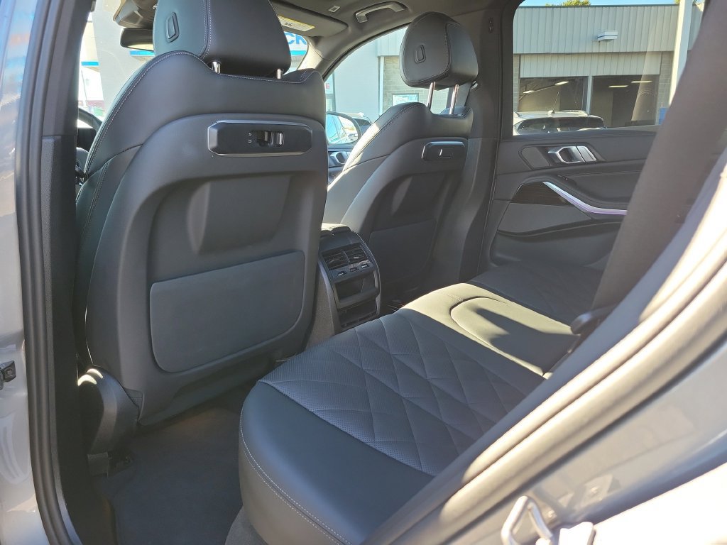 Used 2026 BMW X5 xDrive40i AWD/4WD image 18
