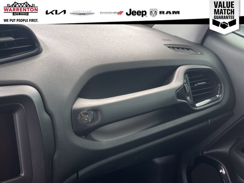 Used 2018 Jeep Renegade Altitude AWD/4WD image 26