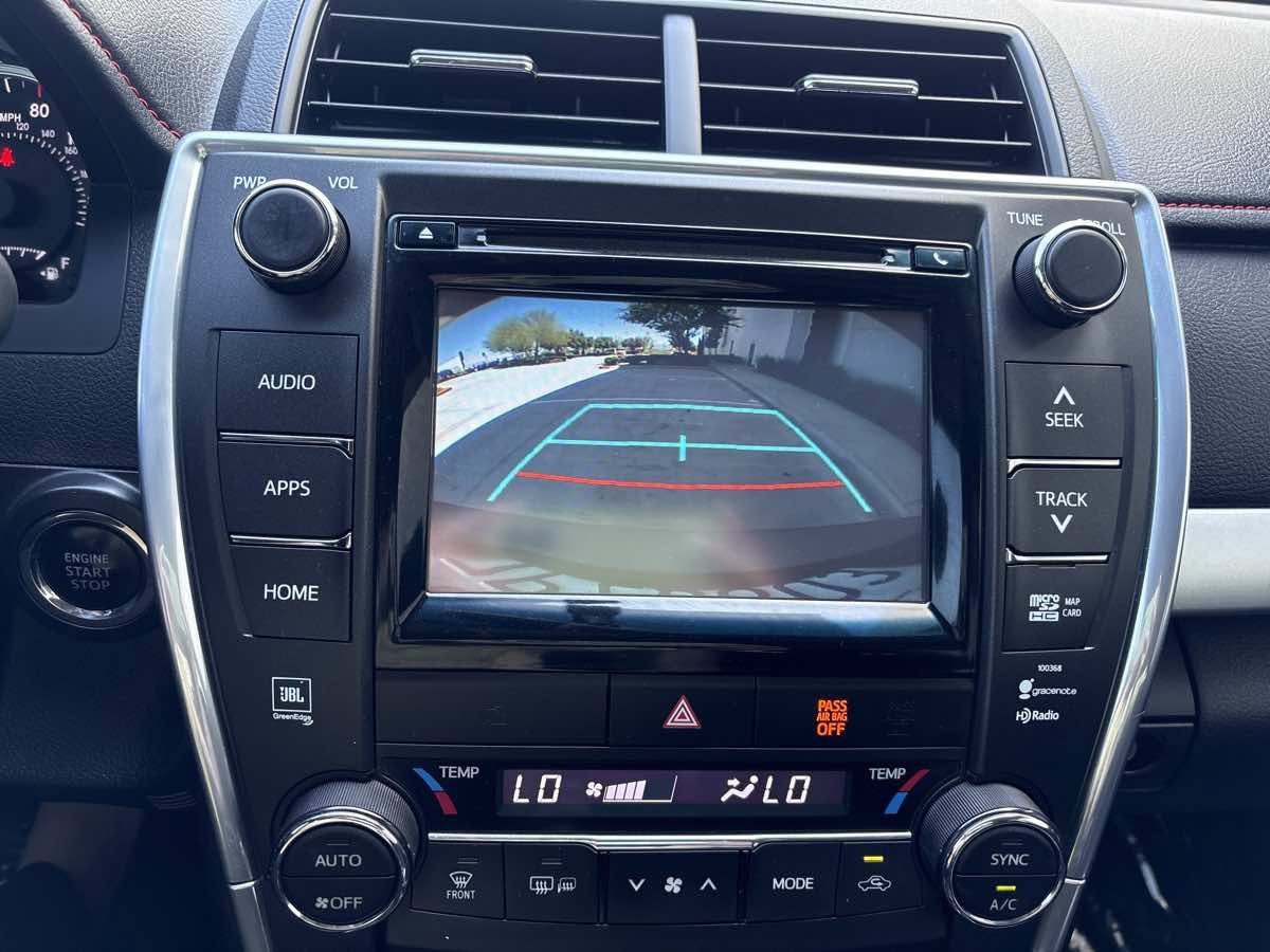 Used 2015 Toyota Camry XSE FWD image 23