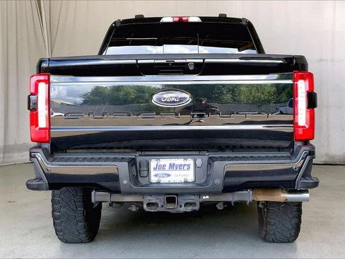 Used 2023 Ford F250 Lariat w/ Sport Appearance Package AWD/4WD image 4