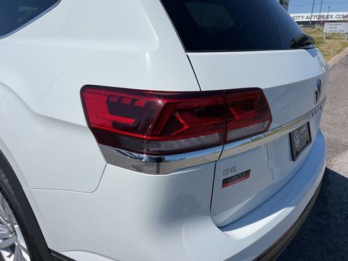 Used 2023 Volkswagen Atlas SE w/ Panoramic Sunroof Package image 13