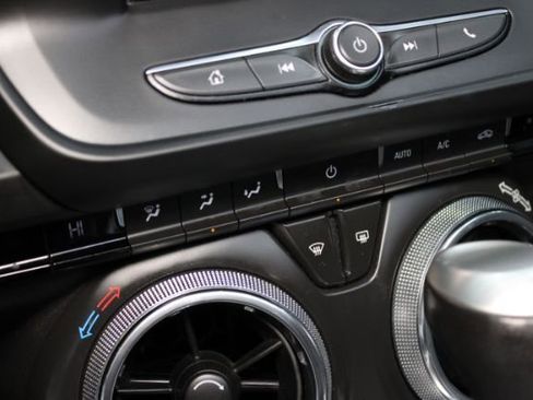 Used 2020 Chevrolet Camaro LT RWD image 14
