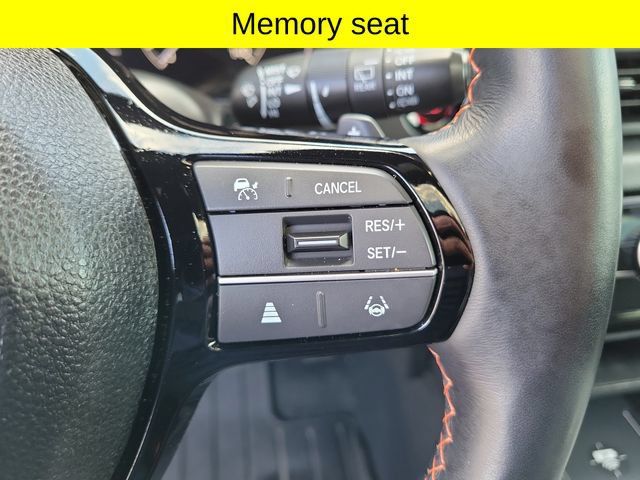 Used 2025 Honda Pilot TrailSport image 23