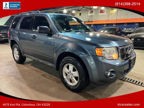 Used 2011 Ford Escape XLT w/ 202A Rapid Spec Order Code AWD/4WD image 1