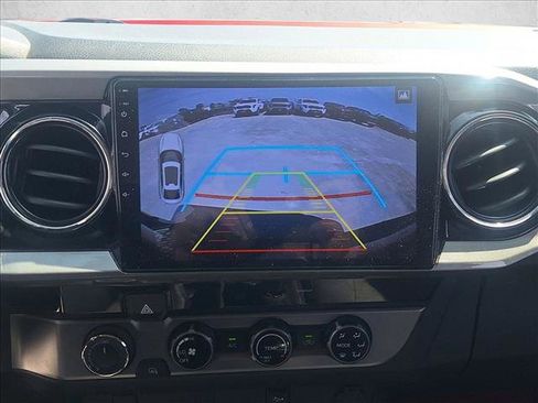 Used 2017 Toyota Tacoma SR5 w/ Tow Package AWD/4WD image 13