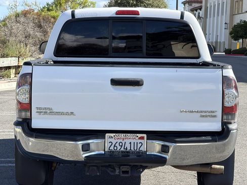 Used 2013 Toyota Tacoma PreRunner RWD image 5