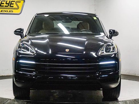 Used 2022 Porsche Cayenne Platinum Edition image 6