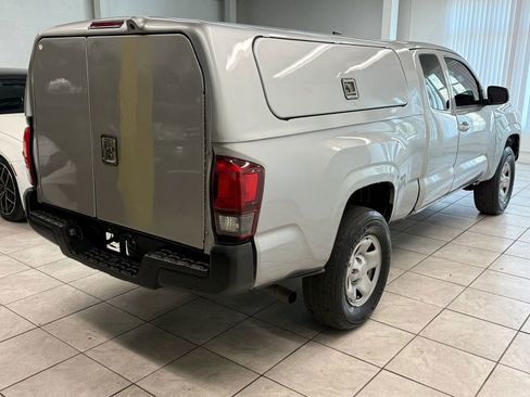 Used 2021 Toyota Tacoma SR image 9