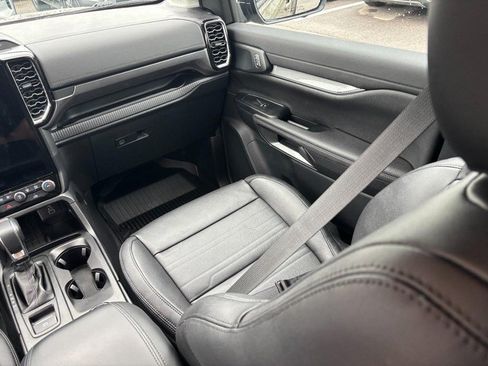 Used 2025 Ford Ranger Lariat w/ FX4 Off-Road Package AWD/4WD image 14