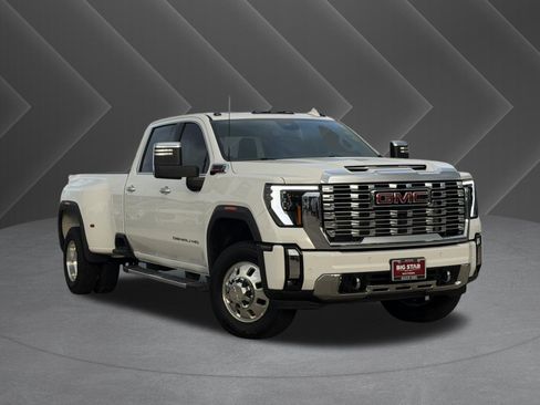 Used 2025 GMC Sierra 3500 Denali AWD/4WD image 3