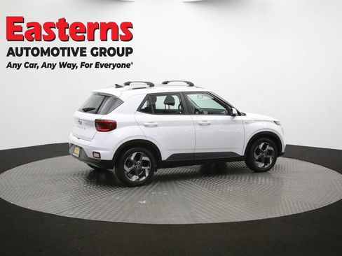 Used 2021 Hyundai Venue SEL FWD image 41