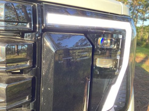 New 2025 GMC Sierra 2500 Denali Ultimate image 12