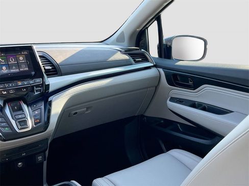 Used 2023 Honda Odyssey Touring image 25