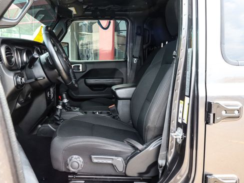 Used 2019 Jeep Wrangler Unlimited Sport S AWD/4WD image 7