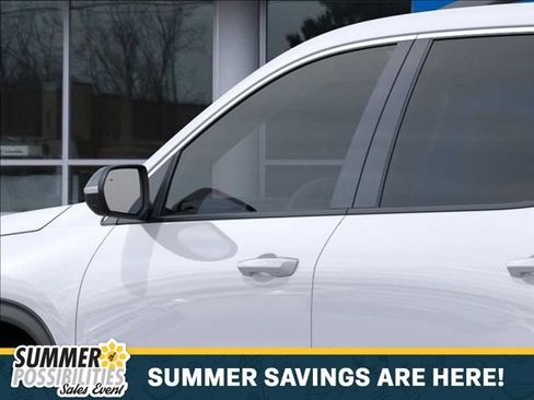New 2026 Chevrolet Traverse LT w/ Driver Confidence Package AWD/4WD image 12