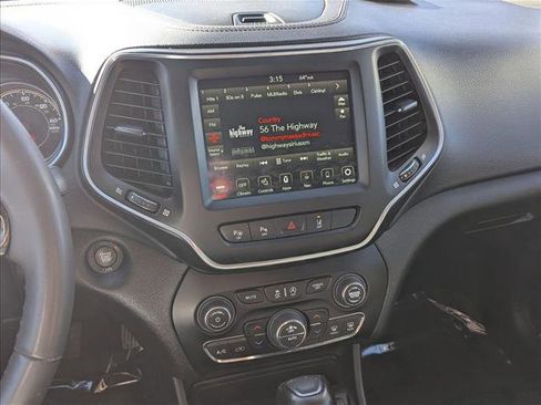 Used 2023 Jeep Cherokee Altitude Lux image 13