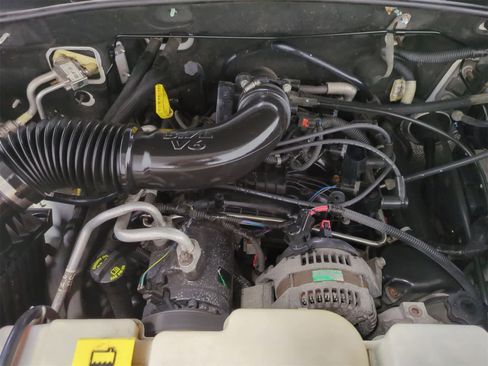 Used 2009 Dodge Nitro SE image 15