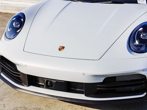 Used 2025 Porsche 911 Carrera image 6