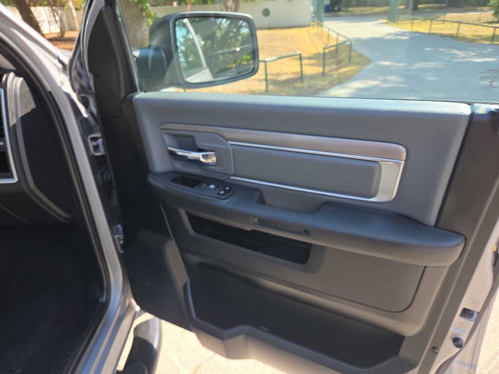 Used 2022 RAM 1500 Classic SLT w/ Electronics Group RWD image 31