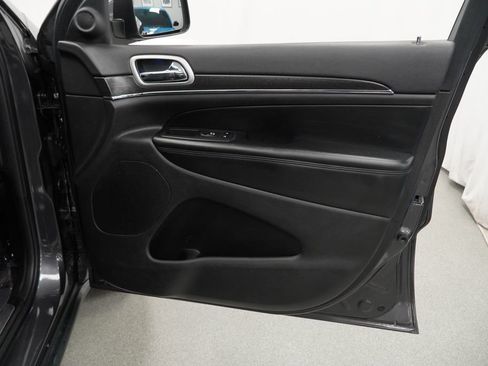 Used 2018 Jeep Grand Cherokee Limited AWD/4WD image 31