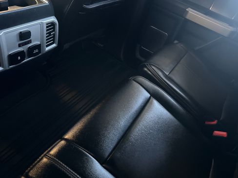 Used 2020 Ford F150 Lariat w/ Equipment Group 502A Luxury AWD/4WD image 12