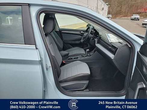New 2026 Volkswagen Jetta SE FWD image 16