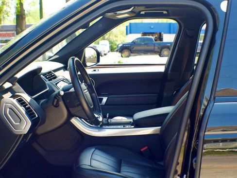 Used 2018 Land Rover Range Rover Sport HSE image 19