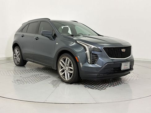 Used 2019 Cadillac XT4 Sport w/ Cold Weather Package image 7