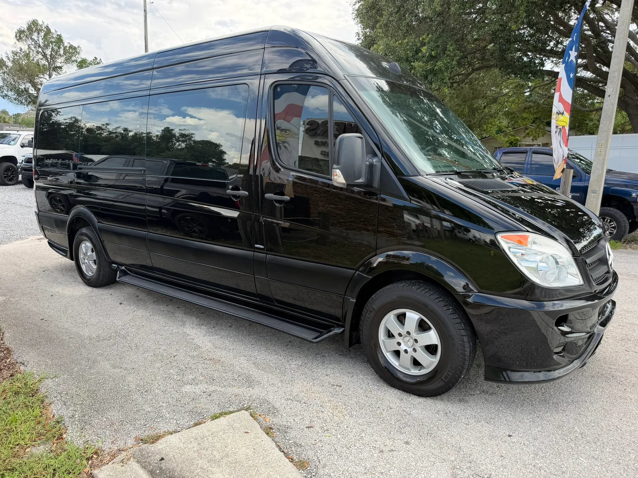 Used 2012 Mercedes-Benz Sprinter 2500 image 3