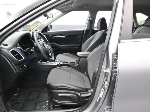 Used 2021 Kia Seltos S FWD image 11