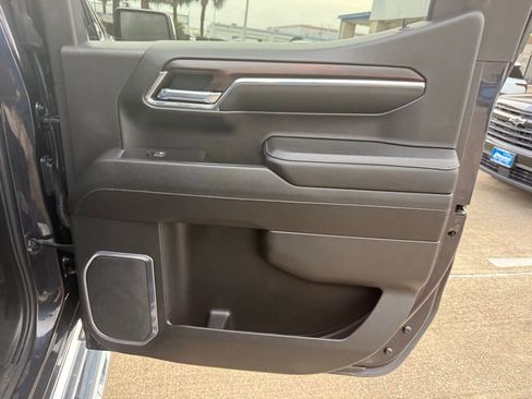 Used 2023 GMC Sierra 1500 SLT image 39