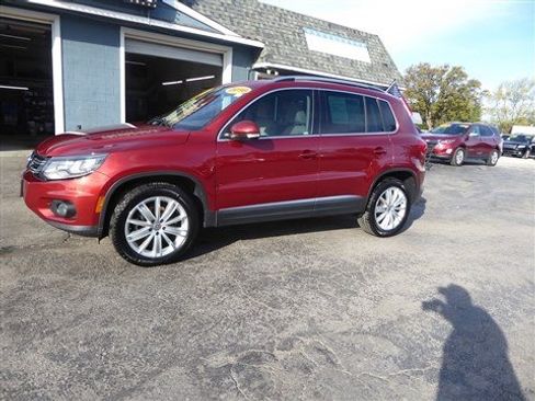 Used 2016 Volkswagen Tiguan SE image 3