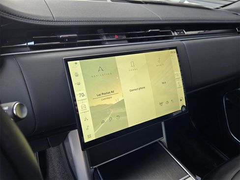 New 2026 Land Rover Range Rover SE image 8