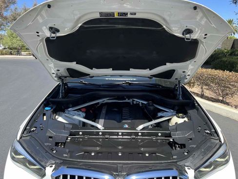 Used 2019 BMW X5 xDrive40i w/ Convenience Package AWD/4WD image 74