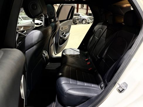 Used 2018 Mercedes-Benz GLC 300 image 17
