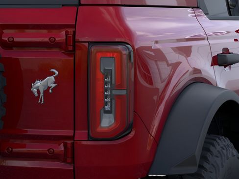 New 2025 Ford Bronco Badlands image 23