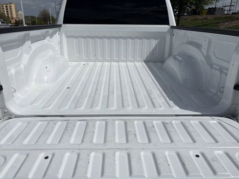 Used 2022 RAM 1500 Big Horn w/ Level 1 Safety Group image 33