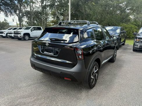 Used 2026 Nissan Kicks SV w/ Charging Package FWD image 10