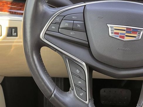 Used 2018 Cadillac XT5 Luxury w/ Driver Awareness Package image 15