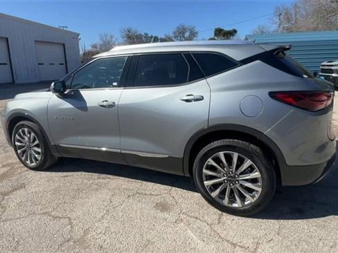 Certified 2025 Chevrolet Blazer Premier w/ Driver Confidence II Package image 6