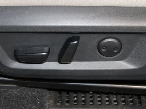 Used 2023 Nissan Rogue SV AWD/4WD image 14