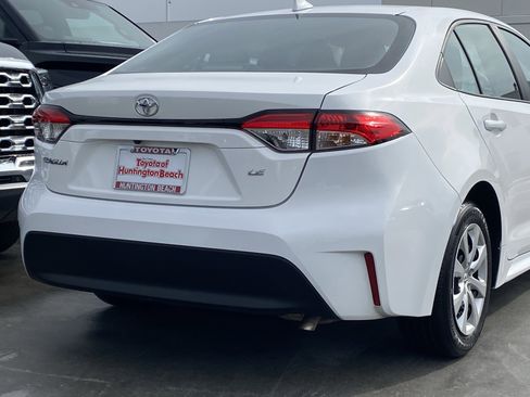 Certified 2025 Toyota Corolla LE image 4