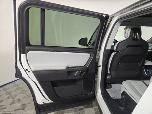Used 2024 Rivian R1S Adventure AWD/4WD image 17