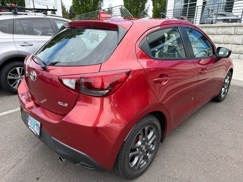 Used 2020 Toyota Yaris XLE FWD image 4