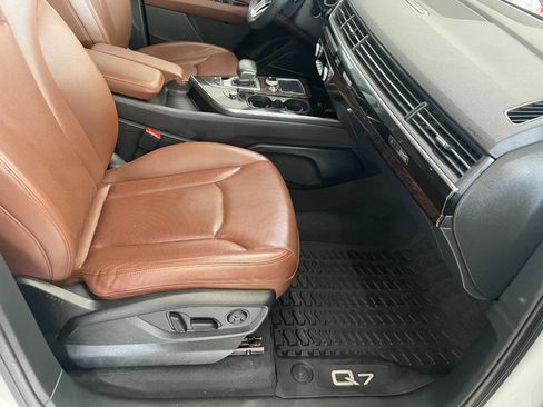 Used 2019 Audi Q7 3.0T Prestige w/ Prestige Package image 36